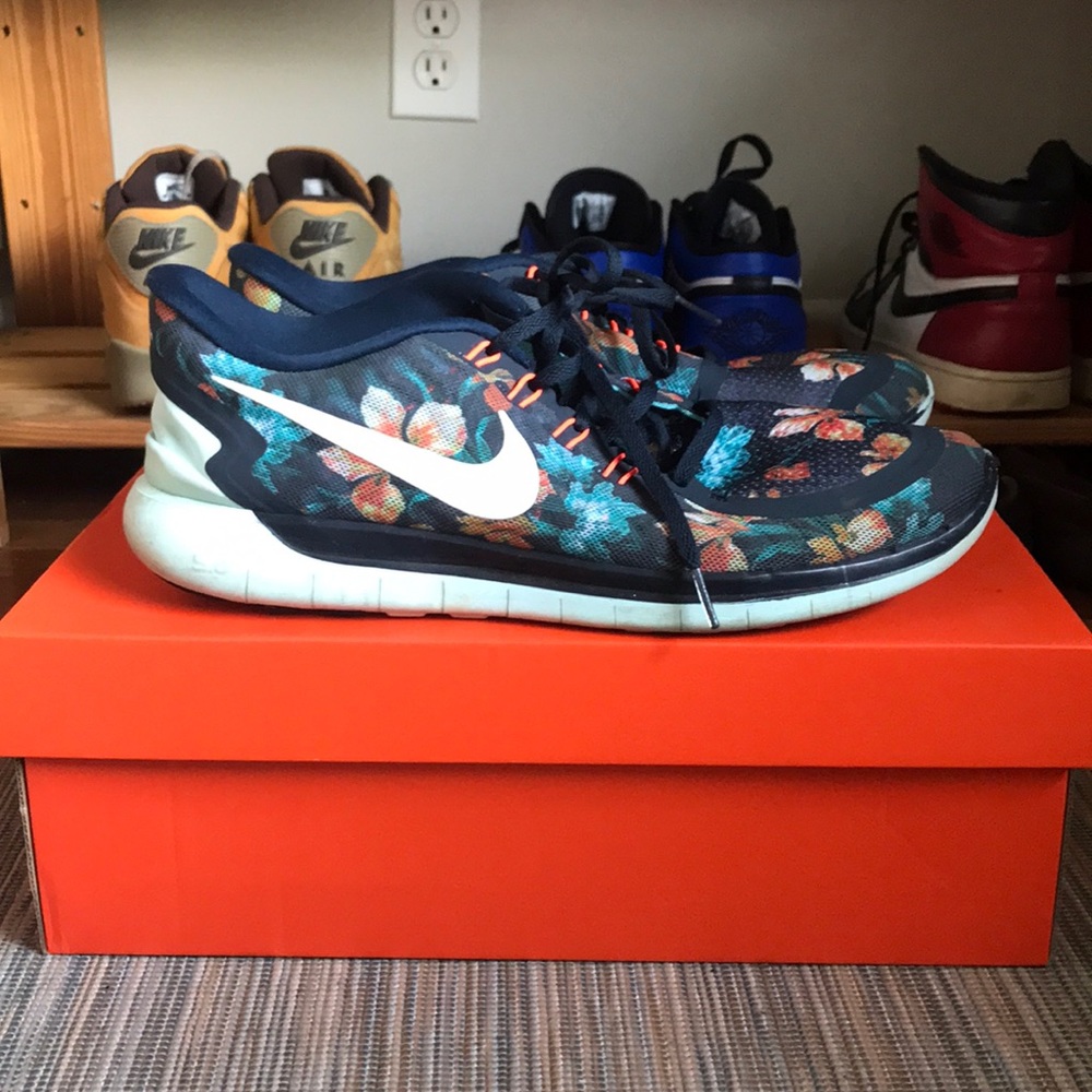 Nike free 5.0 photosynthesis running shoes